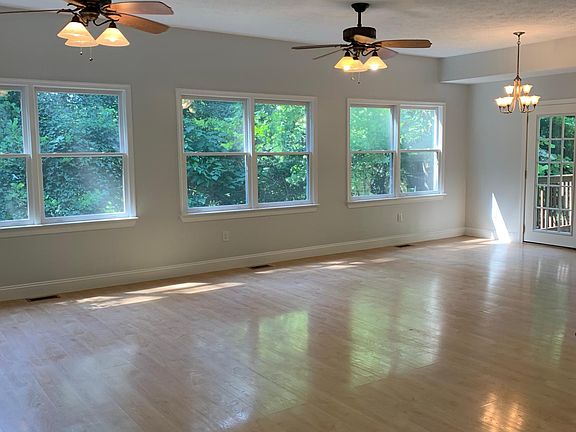 5th image of 137 Orchard Lagoon Dr