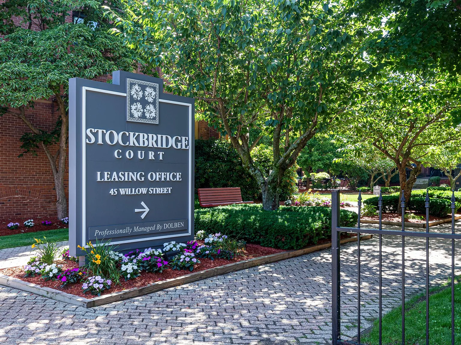 Stockbridge Court — Photo 3