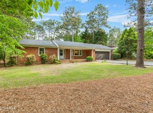 25 Hardee Ln, Whispering Pines, NC 28327