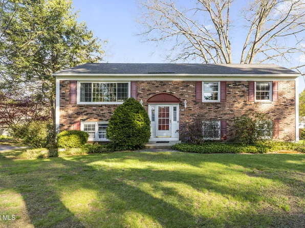 3158 Lone Pine Road, Schenectady, NY 12303