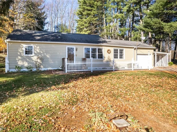 7384 S Cleveland Massillon Rd, Clinton, OH 44216