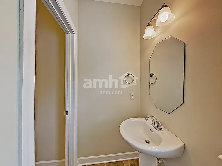 6943 Calderwood Dr — Photo 8