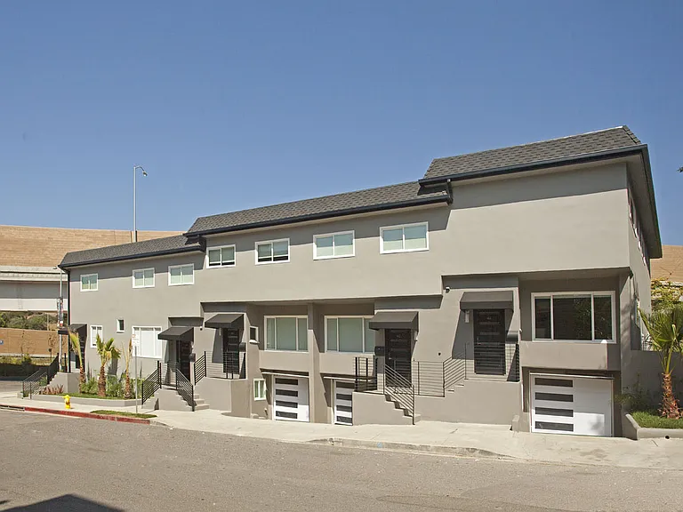Gorgeous 2 Story Townhome...Great Location! CALL NOW! — Photo 7
