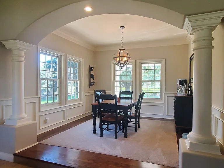 1610 Chris Ln — Photo 3
