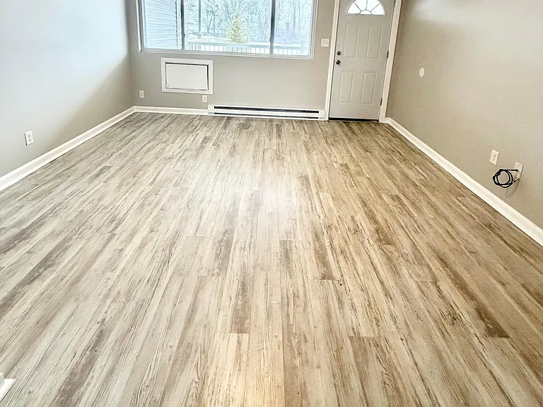 129 Cosey Beach Ave #B3 — Photo 3
