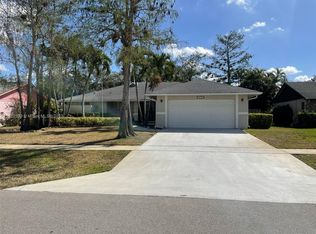 1604 Hollyhock Rd, Wellington, FL 33414