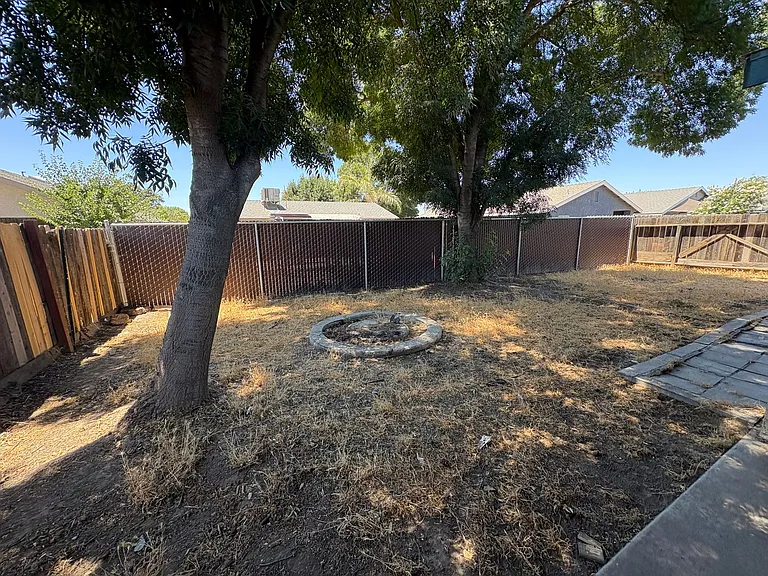 1905 S Grapewood St — Photo 30
