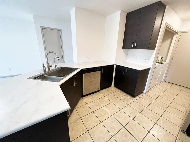 9708 Sugar Hill Dr #B — Photo 4