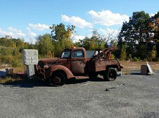 19 Dexter St, Johnston, RI 02919