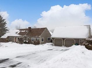 31 Skyfields Dr, Groton, MA 01450