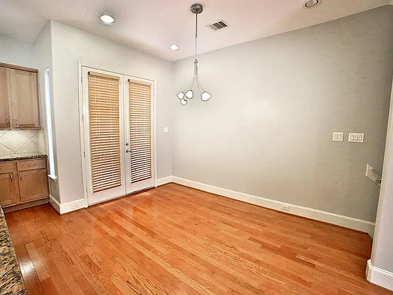 407 Jackson Hill St — Photo 11