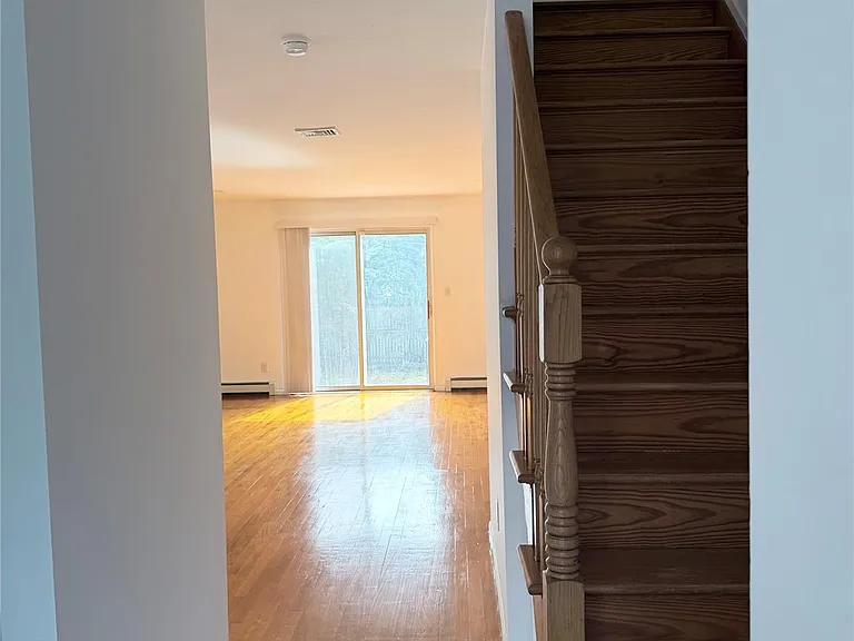 62 Hickory Rd #B — Photo 2