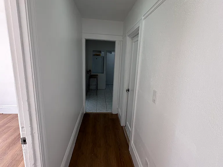 679 31st St #B — Photo 26