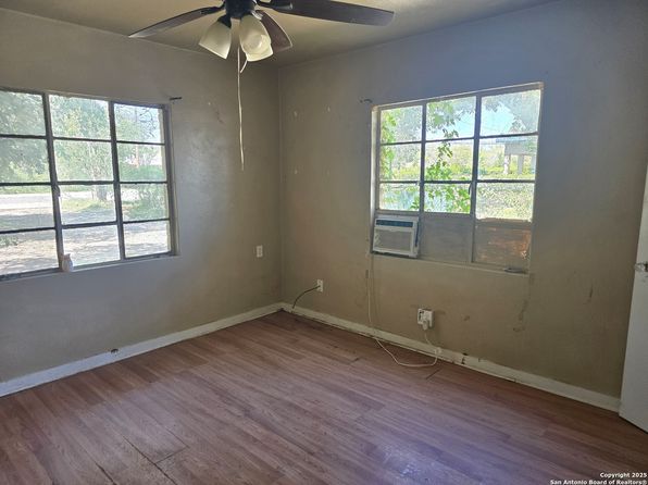 san-antonio-texas-169112895 picture