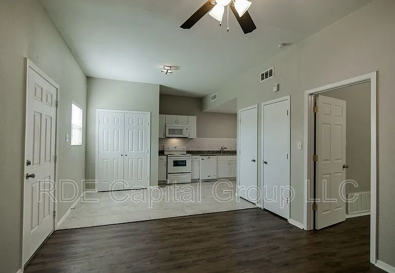3025 Sappington Pl #FT — Photo 8