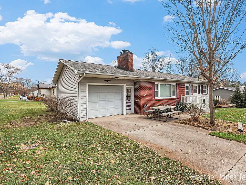 902 Marvel Dr, Greenville, MI 48838 Zillow