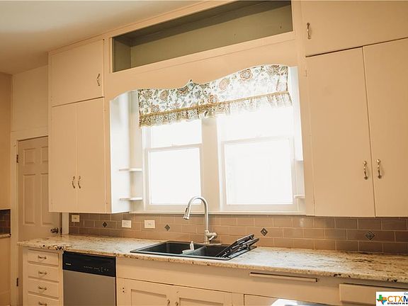 5th image of 1605 Saint Vincent St