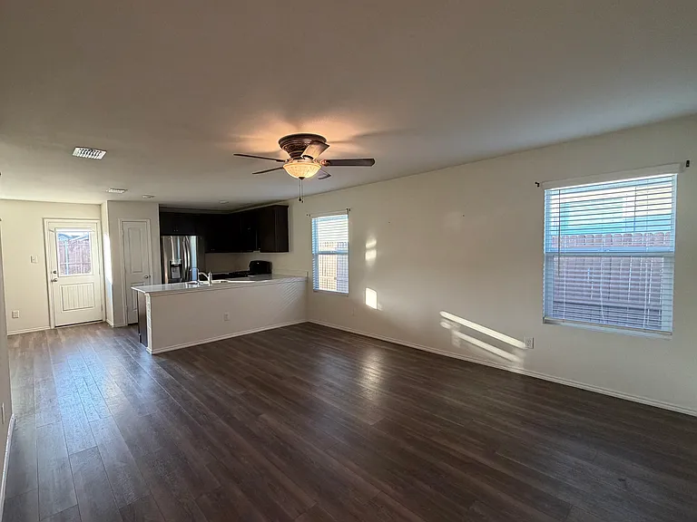 3955 Paragon Trl — Photo 7