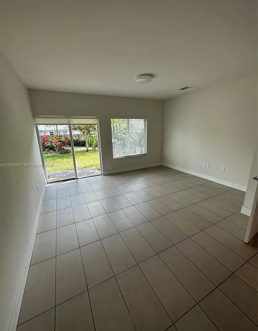 East Of 5th Townhomes — Photo 4