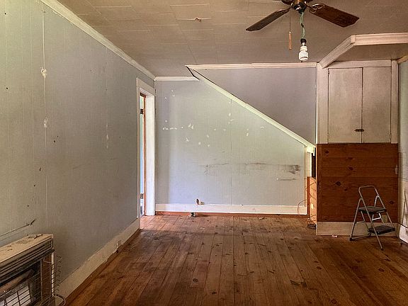 Front living room 