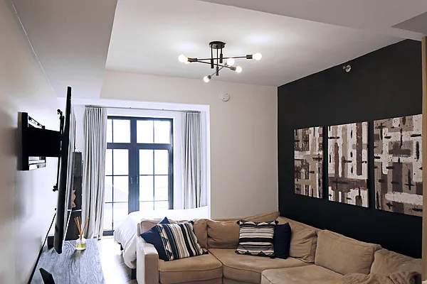 Rented by R New York | media 18