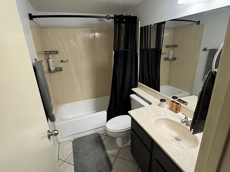 3728 N Copenhagen Dr — Photo 11