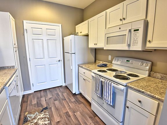 5th image of 619 Stockton Rdg