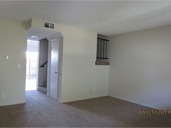 2nd image of 207 Sharon Ln
