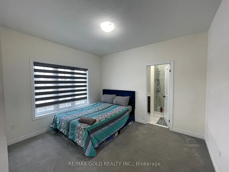 537 Veterans Dr — Photo 32
