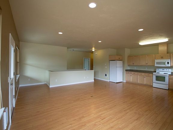 5th image of 561 & 563 E 14th Ave #561