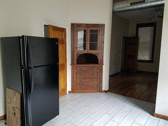 2nd image of 1941 N Central Park Ave APT 2R