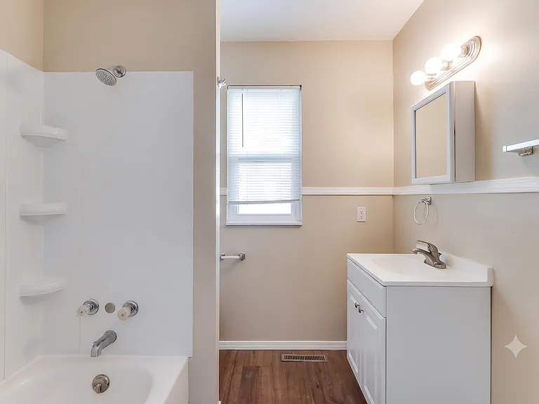 4203 W Pine St — Photo 9