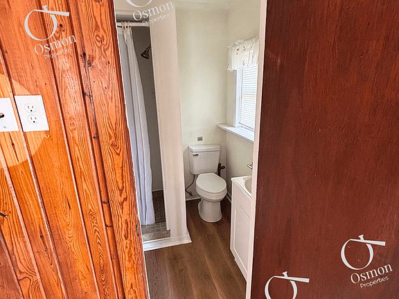3rd image of 1527 Cranfield Rd #3