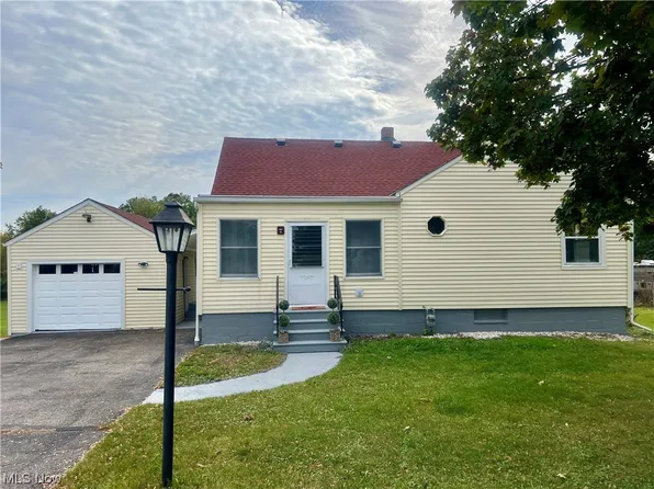 3923 Jaeger Rd, Lorain, OH 44053