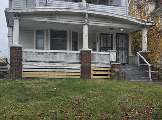 1853 Mannering Rd, Cleveland, OH 44112