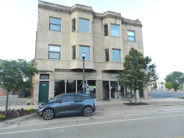 136 Territorial Rd #2, Benton Harbor, MI 49022