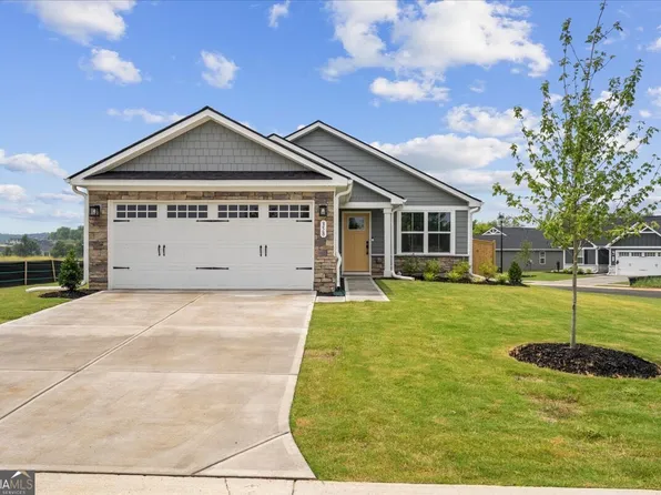 358 Oakleigh Dr, Calhoun, GA 30701
