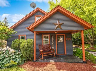 905 Fredonia Ave, Fredonia, WI 53021