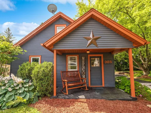 905 Fredonia AVENUE, Fredonia, WI 53021