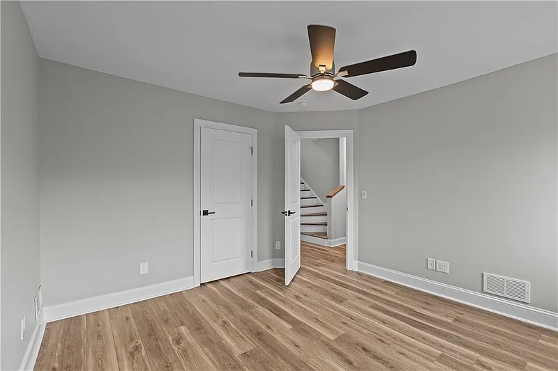 Thumbnail 18