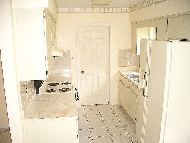 2nd image of 4403 W Hanna Ave