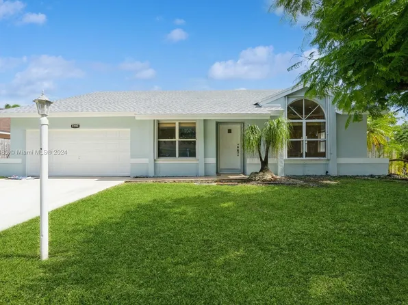 9790 SW 218th St, Cutler Bay, FL 33190