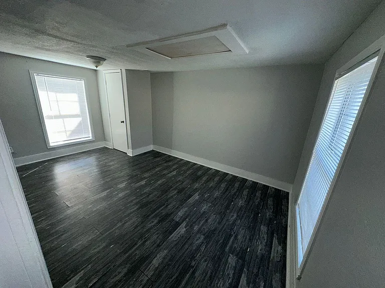 412 N 8th St #1 — Photo 14