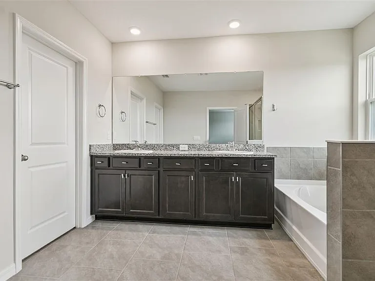 3827 Sunny Spring St — Photo 34