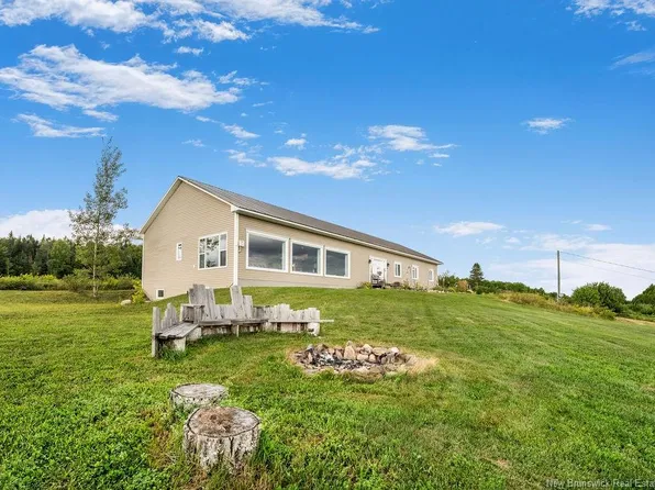 77 Trueman Graham Rd, Prince William, NB E6K 1B5