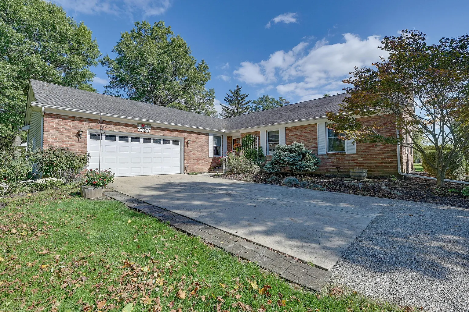 5060 N Lake Hill Dr photo 1