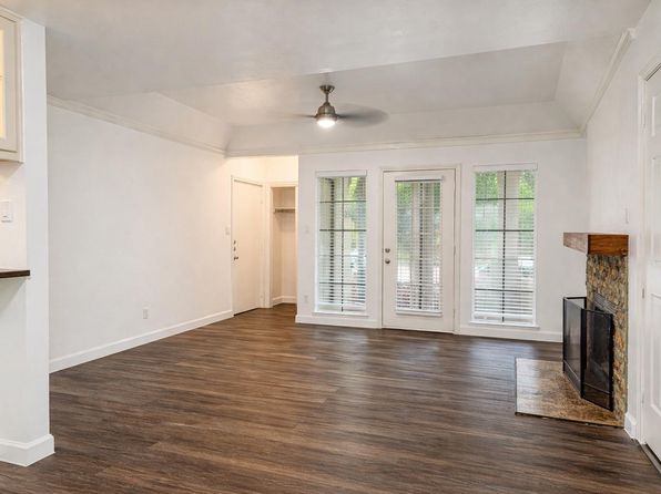 3105 San Jacinto St APT 117
