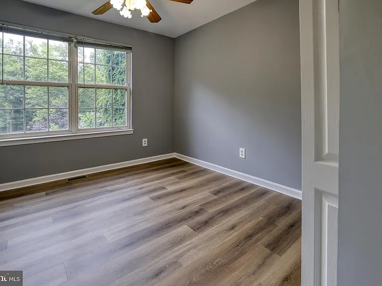 30 Flaxleaf Ct — Photo 18