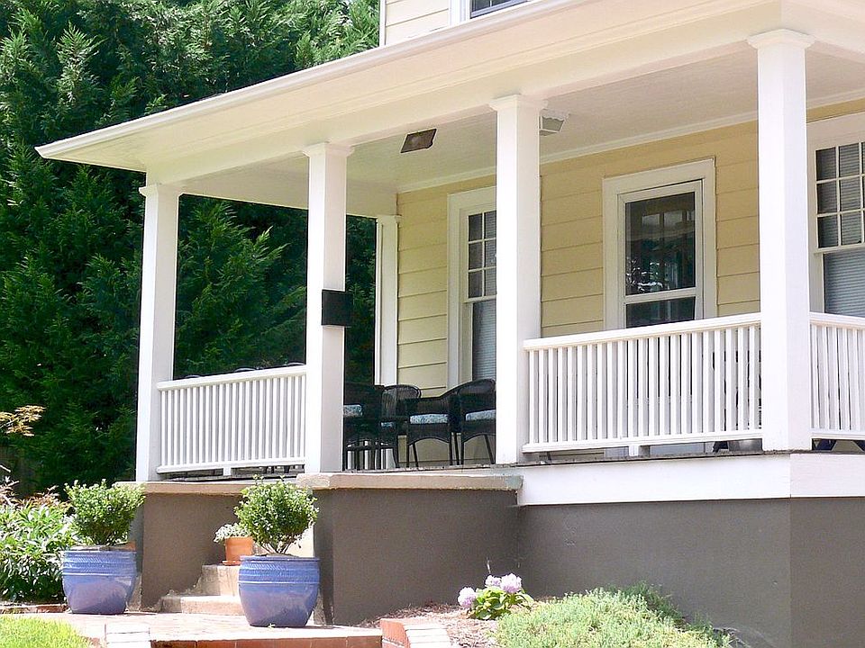 Relaxing porch.
