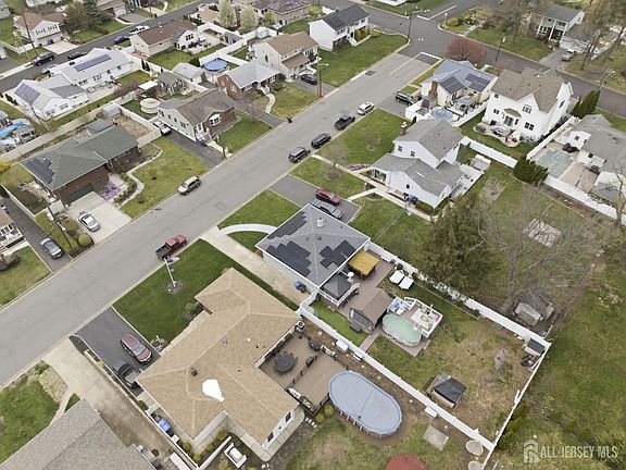 3rd image of 772 Harrell Ave